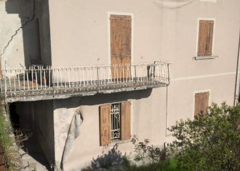 Portion of a house Castelnovo ne' Monti - photo 3