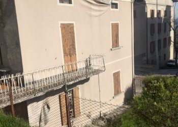 Portion of a house Castelnovo ne' Monti - photo 4