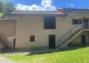 Casa indipendente Frazione Tanara, snc, Rittana - foto 1