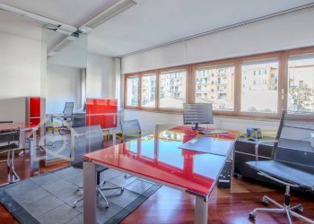 Ufficio Lungarno Cristoforo Colombo, Firenze (zona Bellariva) - foto 4