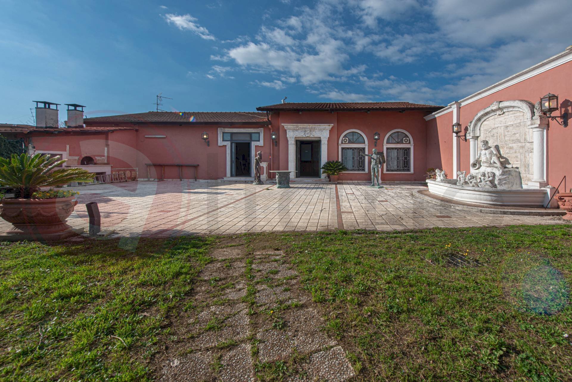 Locale Commerciale Strada Piave, Latina - foto 1