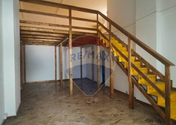 Locale Commerciale via Nuova Padre Ludovico, Casoria - foto 5