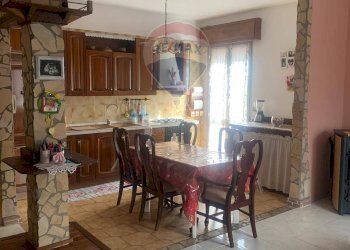 Appartamento via giro dei pini, Castelnuovo di Porto - foto 9