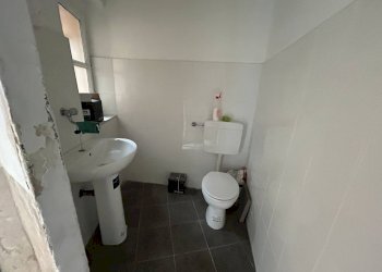 Locale Commerciale Corso Italia, Genova (zona Foce) - foto 12