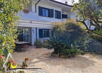 Independent house Via Valentino Orsolino Cencelli 7, 04016 Sabaudia LT, Sabaudia - photo 2