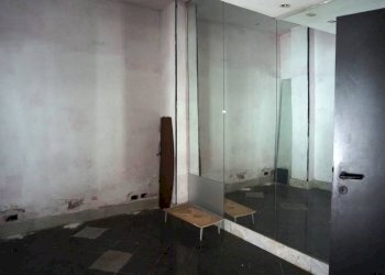 Interno non residenziale - Negozio via Carlo Rolando, 94r, Genova (zona Sampierdarena) - foto 4