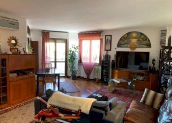 Salone - Three-room apartment via Giovanni Falcone, Garbagnate Milanese - photo 8