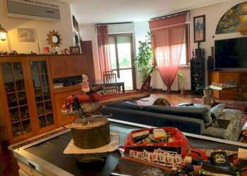 Salone - Three-room apartment via Giovanni Falcone, Garbagnate Milanese - photo 11