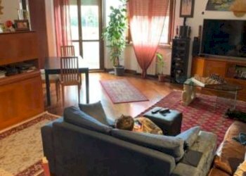 Salone - Three-room apartment via Giovanni Falcone, Garbagnate Milanese - photo 15