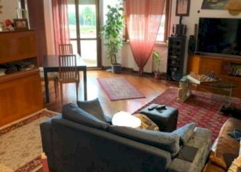 Salone - Three-room apartment via Giovanni Falcone, Garbagnate Milanese - photo 17