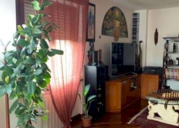 Salone - Three-room apartment via Giovanni Falcone, Garbagnate Milanese - photo 30