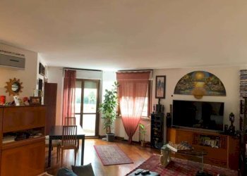 Salone - Three-room apartment via Giovanni Falcone, Garbagnate Milanese - photo 14