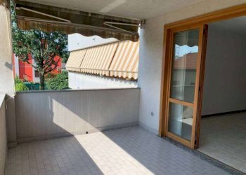 Interno palazzo - Trilocale via Francesco Cilea, Cesate - foto 9