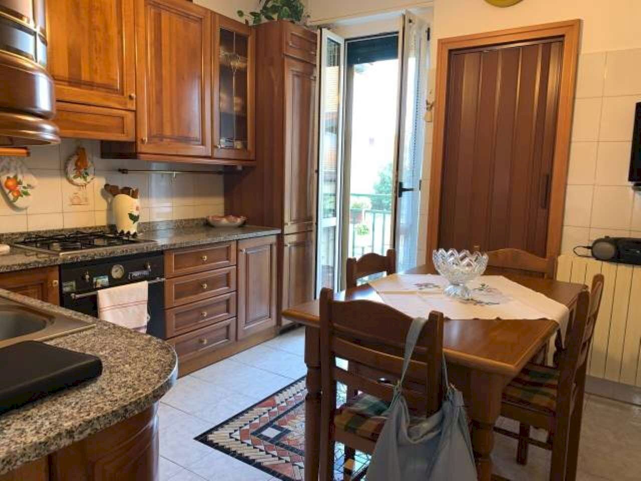 Cucina - Bilocale via Sondrio, Cesate - foto 2