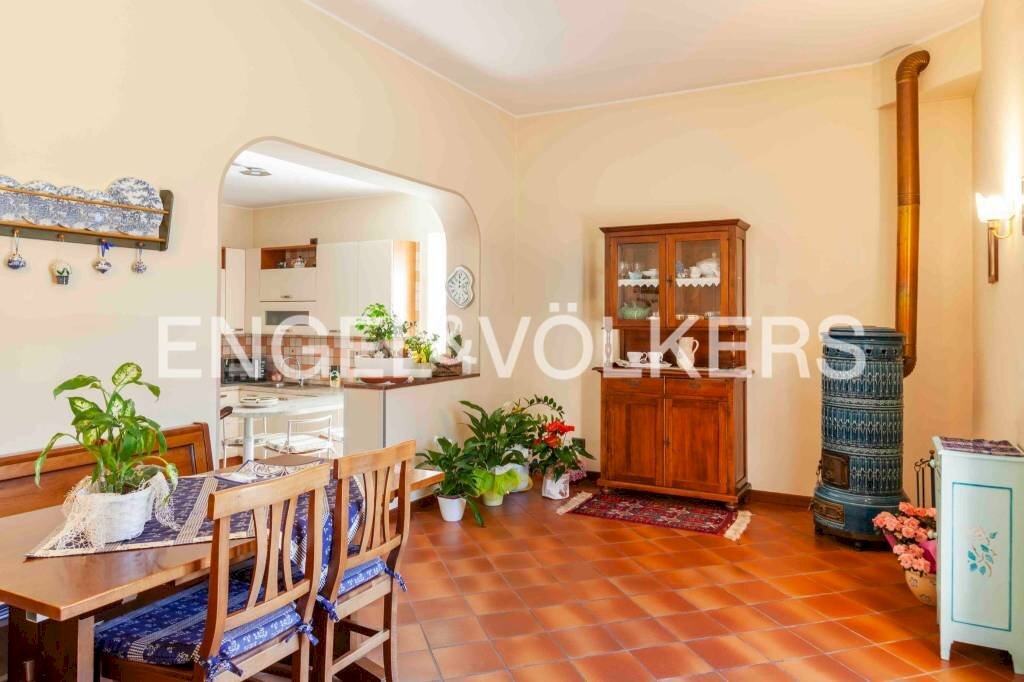 Salone - Villa via Serra, Castagnito - foto 2