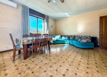 Salone - Villa via bescapè 26, Borgomanero - foto 4