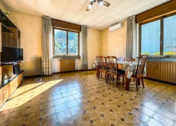 Salone - Villa via bescapè 26, Borgomanero - foto 6