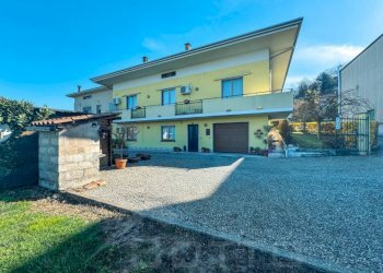 Facciata - Villa via bescapè 26, Borgomanero - foto 33