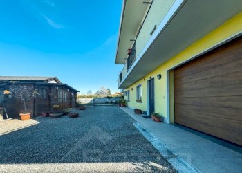 Box auto - Villa via bescapè 26, Borgomanero - foto 34