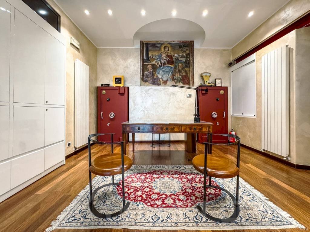 Stanza arredata - Shop corso Cavour 49, Borgomanero - photo 3