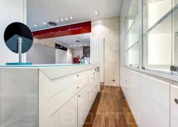 Interno non residenziale - Negozio corso Cavour 49, Borgomanero - foto 11