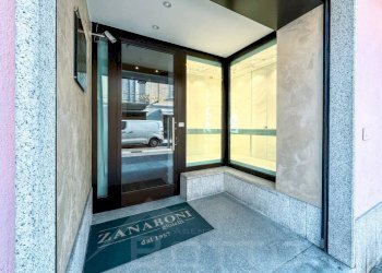 Interno palazzo - Negozio corso Cavour 49, Borgomanero - foto 16