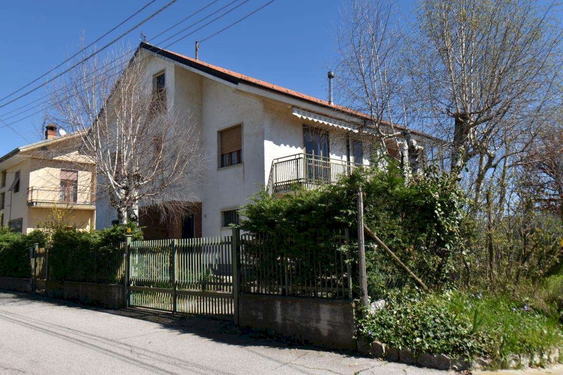 Casa indipendente Strada Tagliata, Rodello - foto 1