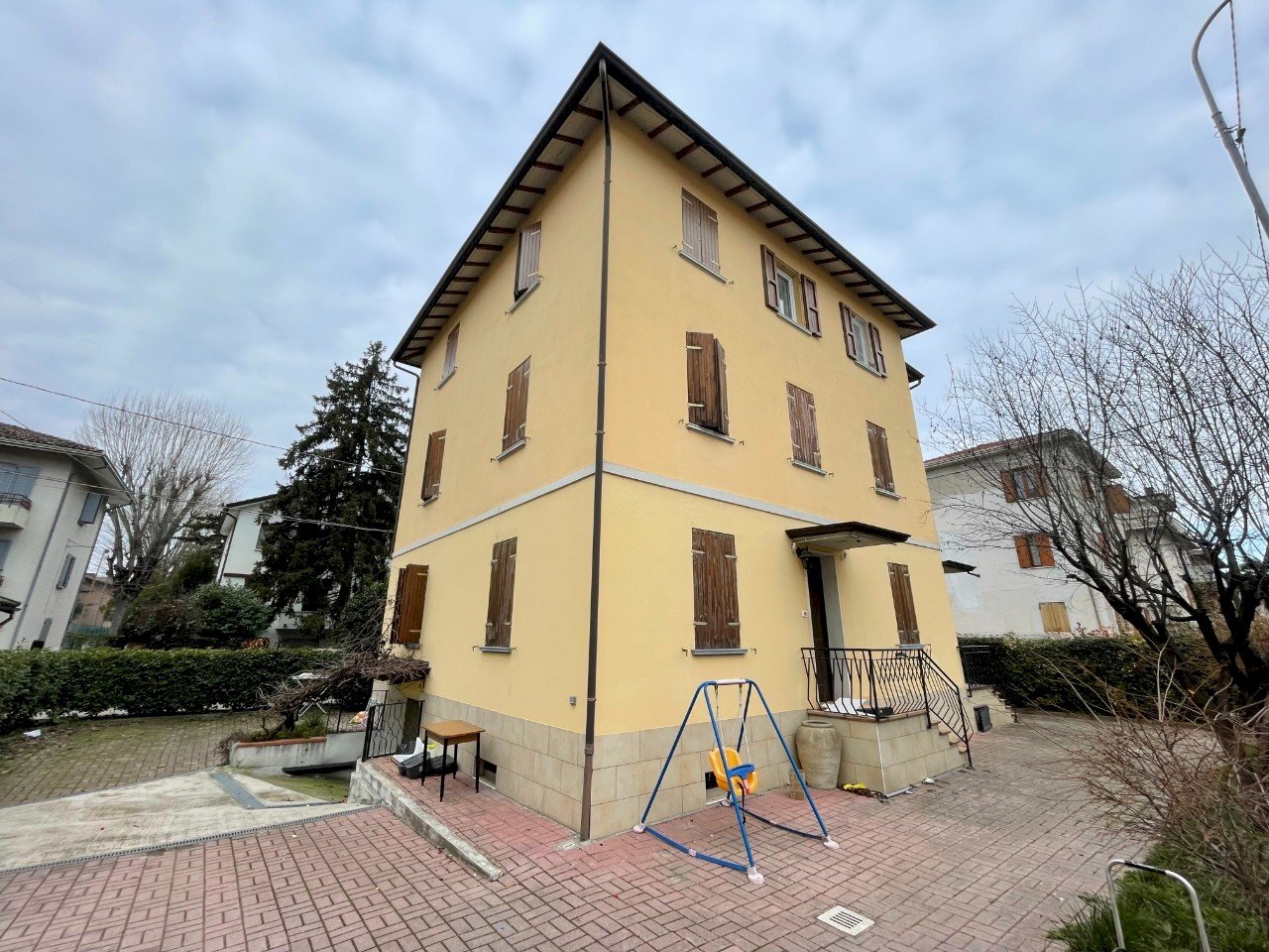 Stabile - Palazzo Reggio nell'Emilia - foto 1