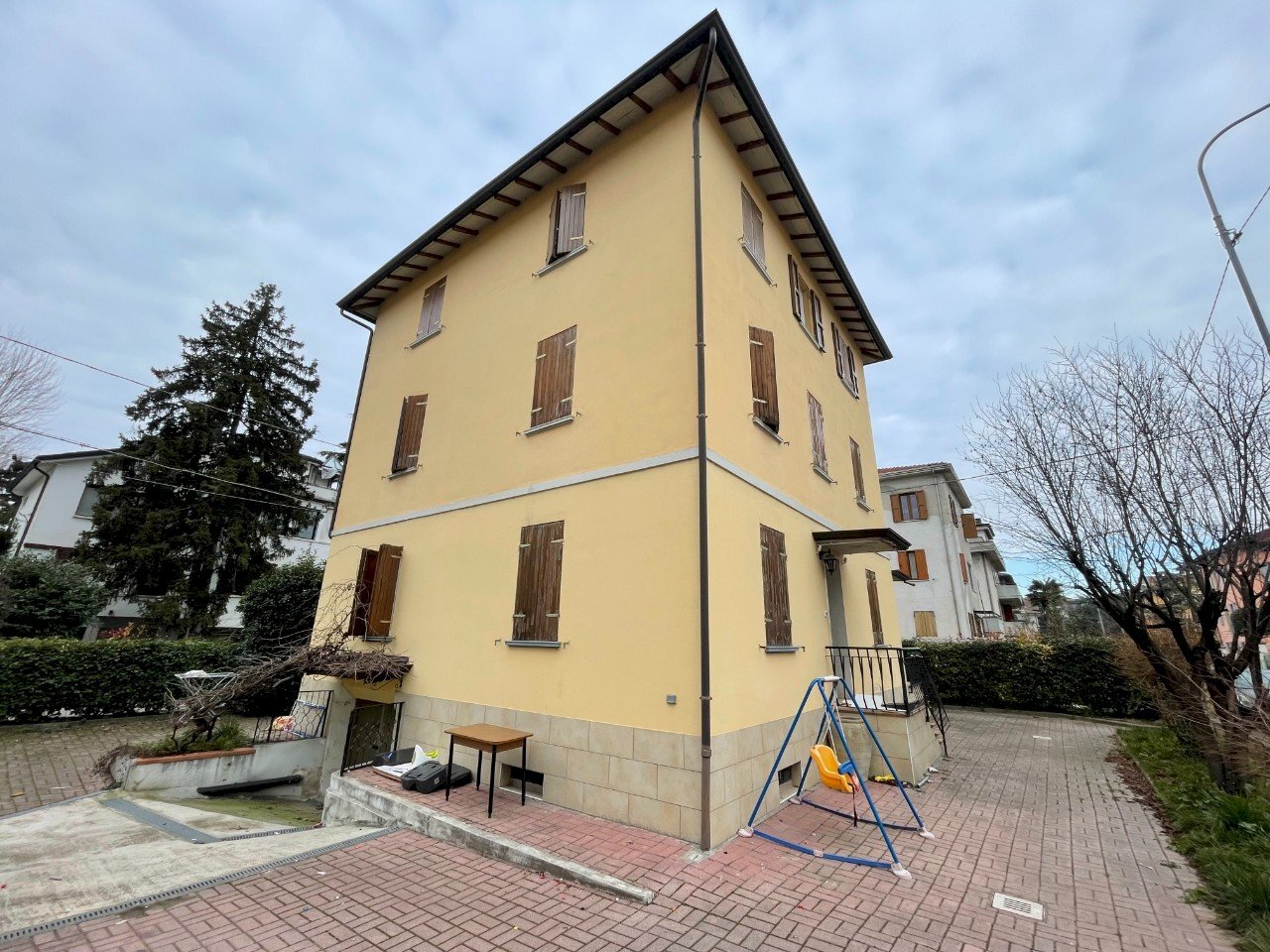 Stabile - Palazzo Reggio nell'Emilia - foto 2
