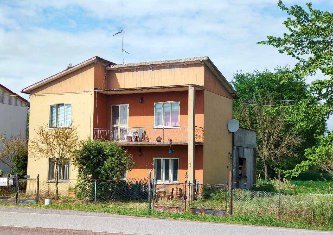 Casa indipendente Stienta - foto 1