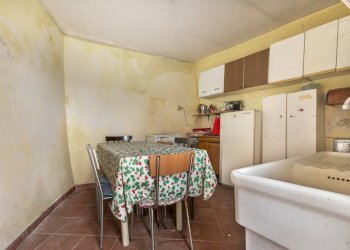 Interno - Baita Regione Piossasco Praletti Superiori, SNC, Dronero - foto 2