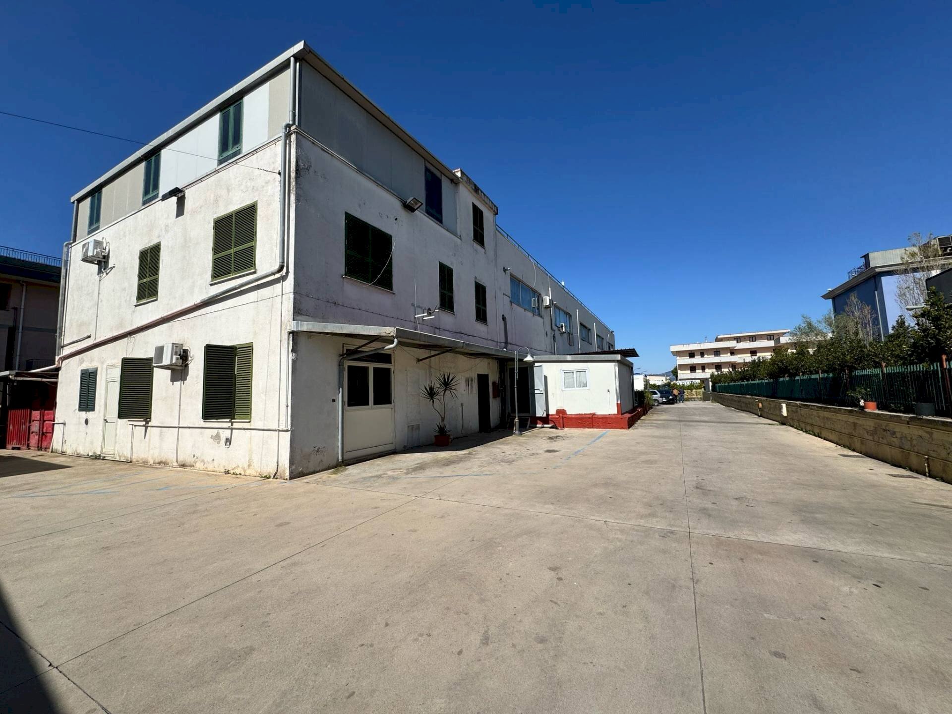 Capannone Viale Andrea De Luca, Salerno - foto 2