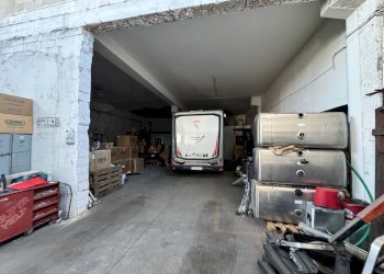 Capannone Viale Andrea De Luca, Salerno - foto 5