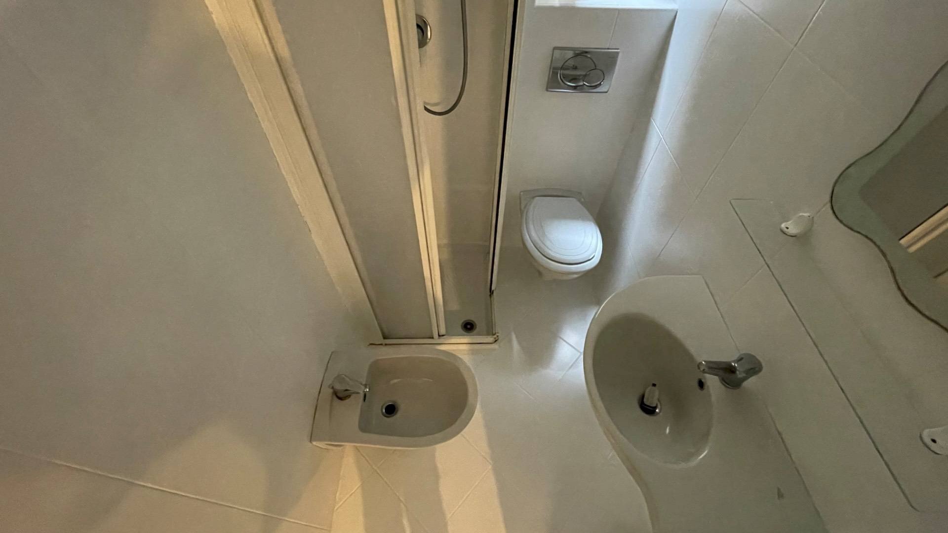 One-room apartment Strada Massimo D'azeglio, Parma (neighborhood Oltretorrente) - photo 3