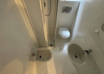 One-room apartment Strada Massimo D'azeglio, Parma (neighborhood Oltretorrente) - photo 3