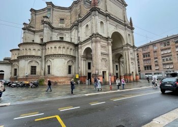 One-room apartment Strada Massimo D'azeglio, Parma (neighborhood Oltretorrente) - photo 4