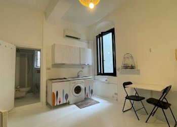 One-room apartment Strada Massimo D'azeglio, Parma (neighborhood Oltretorrente) - photo 9