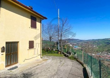 Ingresso - Casa indipendente via Filippo da Pietracuta, San Leo - foto 1