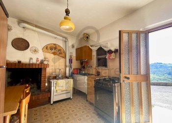 Cucina - Casa indipendente via Filippo da Pietracuta, San Leo - foto 4