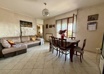 Soggiorno - Quadrilocale via Alina Tumedei Casalis, 53, Carmagnola - foto 3