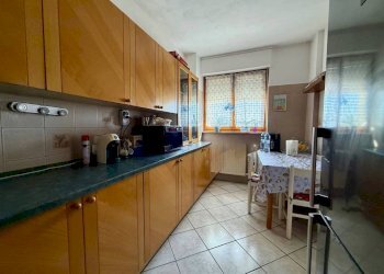 Cucina - Quadrilocale via Alina Tumedei Casalis, 53, Carmagnola - foto 8