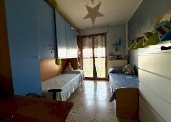 Camera da letto - Quadrilocale via Alina Tumedei Casalis, 53, Carmagnola - foto 10