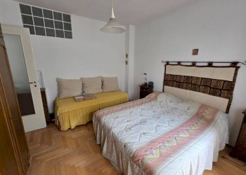 Camera da letto - Bilocale via Giuseppe Augusto Levis, 40, Chiomonte - foto 10