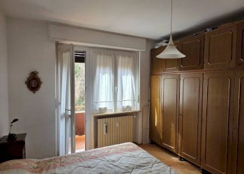 Camera da letto - Bilocale via Giuseppe Augusto Levis, 40, Chiomonte - foto 12