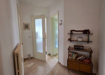 Corridoio - Bilocale via Giuseppe Augusto Levis, 40, Chiomonte - foto 14