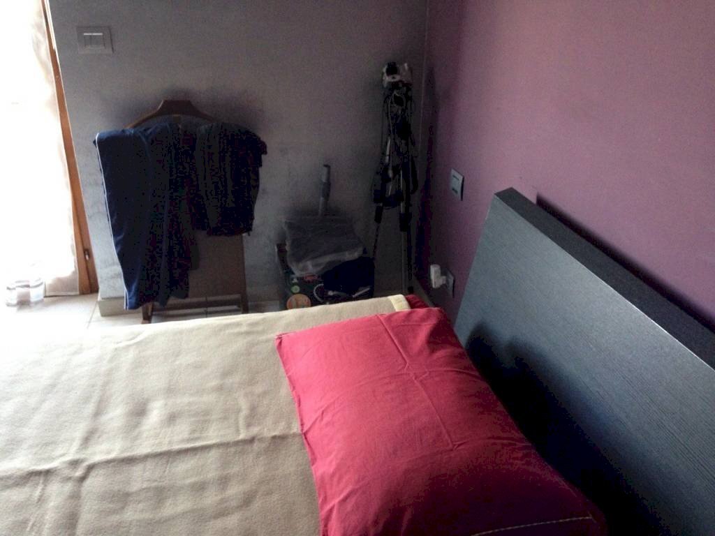 Camera da letto - Quadrilocale via Racconigi, 24, Sommariva del Bosco - foto 3