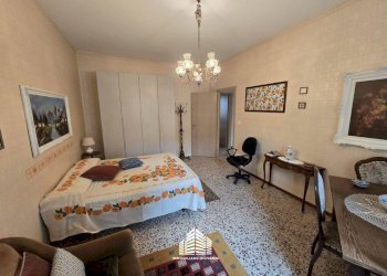 Camera da letto - Non-buildable land via Guglielmo Marconi, 22, Bra - photo 11