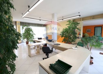 Shop Brembate di Sopra, BG, Brembate di Sopra - photo 2