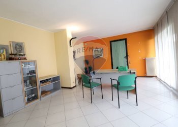 Shop Brembate di Sopra, BG, Brembate di Sopra - photo 7