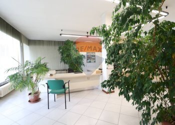 Shop Brembate di Sopra, BG, Brembate di Sopra - photo 10